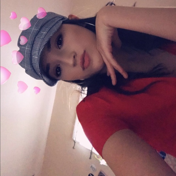 Meet your Posher, Jessica - Picture 1 of 1